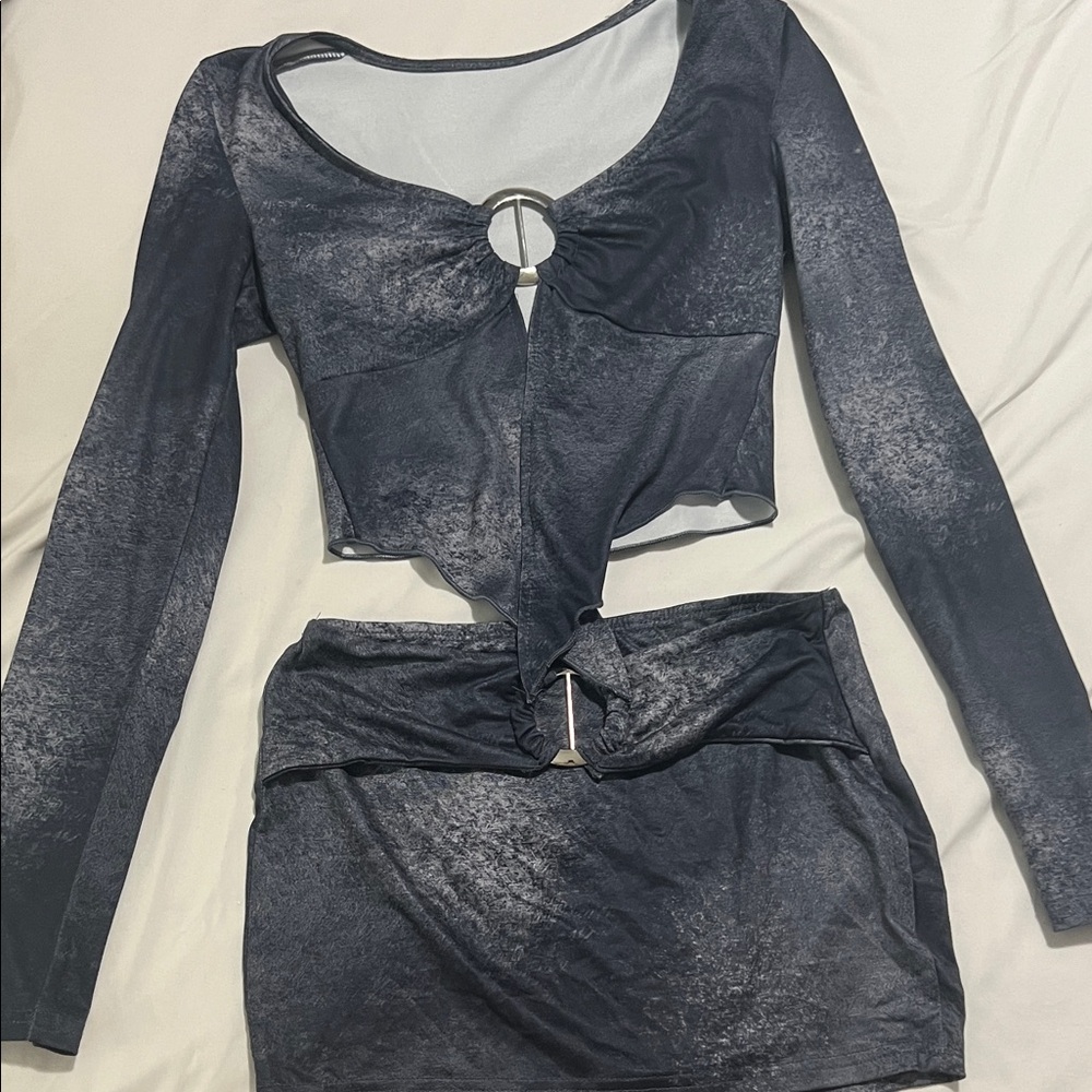 Two-Piece Set in Dark Gray